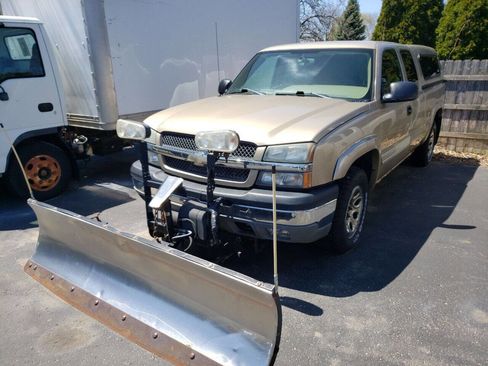 Used 2005 Chevrolet Silverado 1500 LS w/ Light Duty Power Package image 2