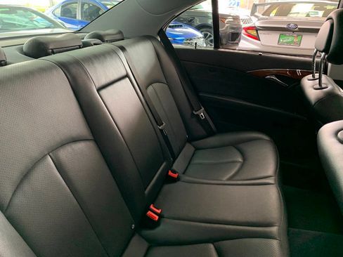 Used 2005 Mercedes-Benz E 320 Sedan image 19