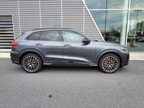 Used 2025 Audi SQ5 Premium Plus AWD/4WD image 4