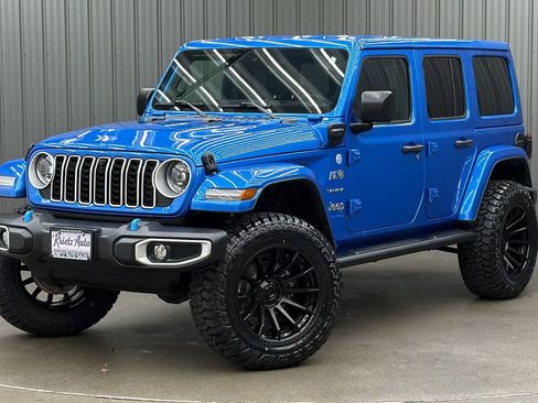 Used 2024 Jeep Wrangler Unlimited Sahara w/ Technology Group image 1