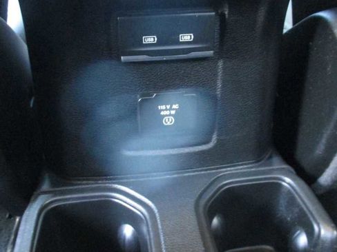 Used 2023 Jeep Gladiator Overland image 41