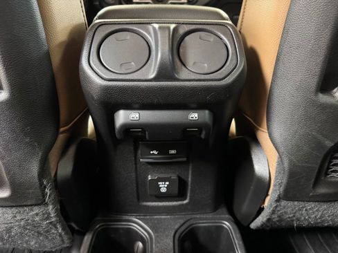 Used 2020 Jeep Gladiator Rubicon image 17