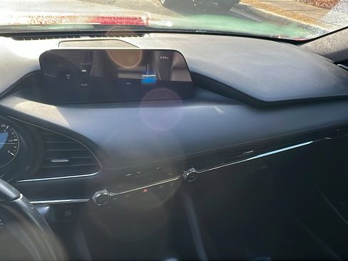 Used 2019 MAZDA MAZDA3 Hatchback w/ Preferred Package image 30