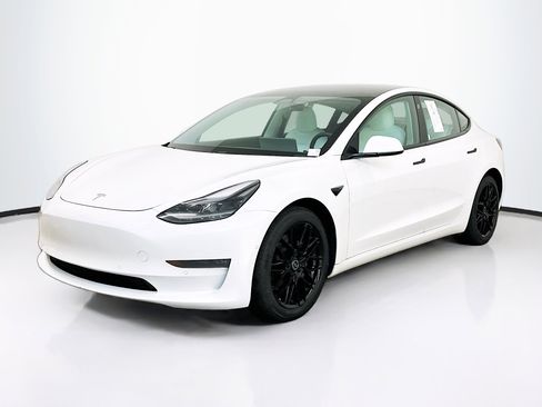 Used 2021 Tesla Model 3 Long Range image 3