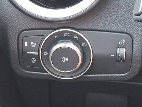 Used 2022 Alfa Romeo Stelvio Veloce image 30