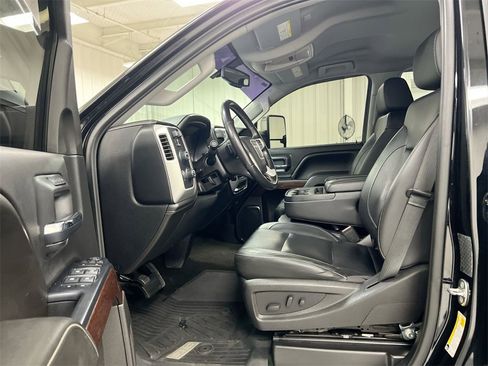 Used 2017 GMC Sierra 3500 SLT image 25