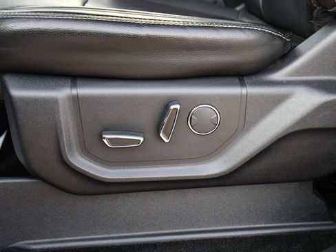 Used 2017 Ford F350 Lariat image 14