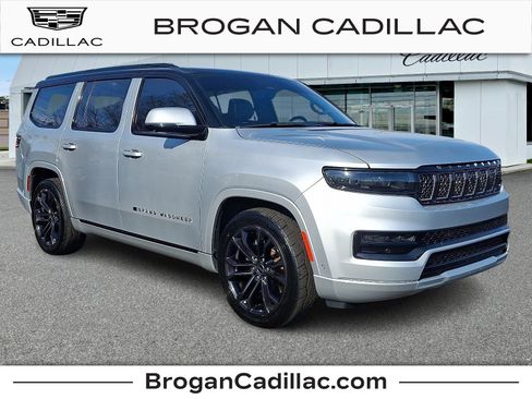Used 2022 Jeep Grand Wagoneer Series II AWD/4WD image 1