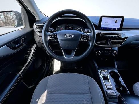 Used 2022 Ford Escape SE image 8