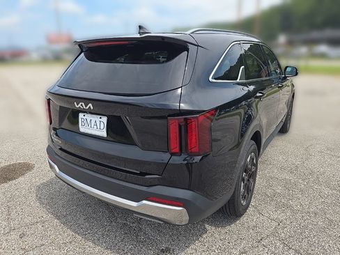 Used 2025 Kia Sorento S FWD image 13