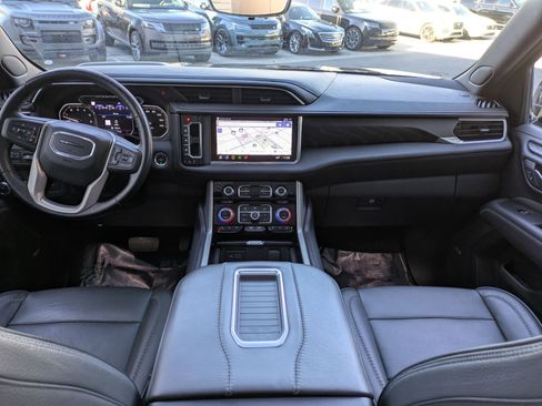 Used 2021 GMC Yukon Denali w/ Denali Premium Package image 28