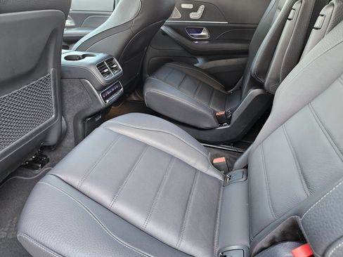 Certified 2025 Mercedes-Benz GLS 450 4MATIC image 30