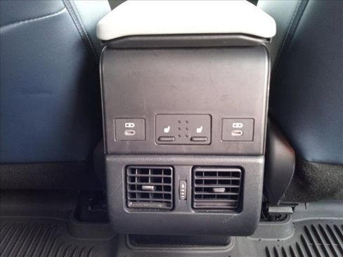 Used 2025 Subaru Solterra Limited w/ Limited Package AWD/4WD image 17