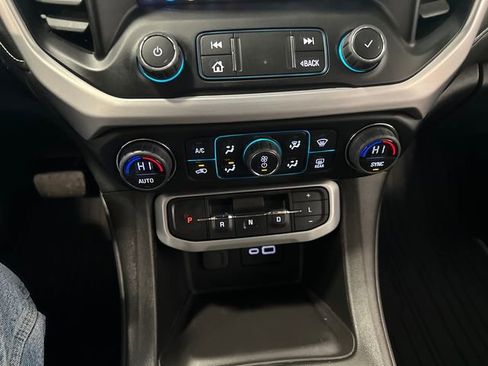 Used 2023 GMC Acadia SLE w/ Elevation Edition image 24