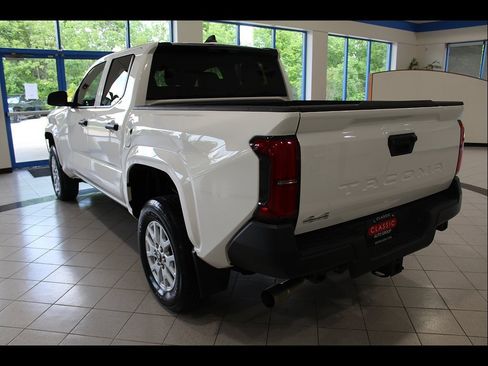 Used 2024 Toyota Tacoma SR AWD/4WD image 7