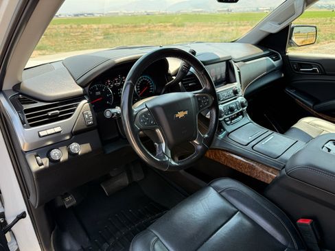 Used 2019 Chevrolet Tahoe Premier AWD/4WD image 16