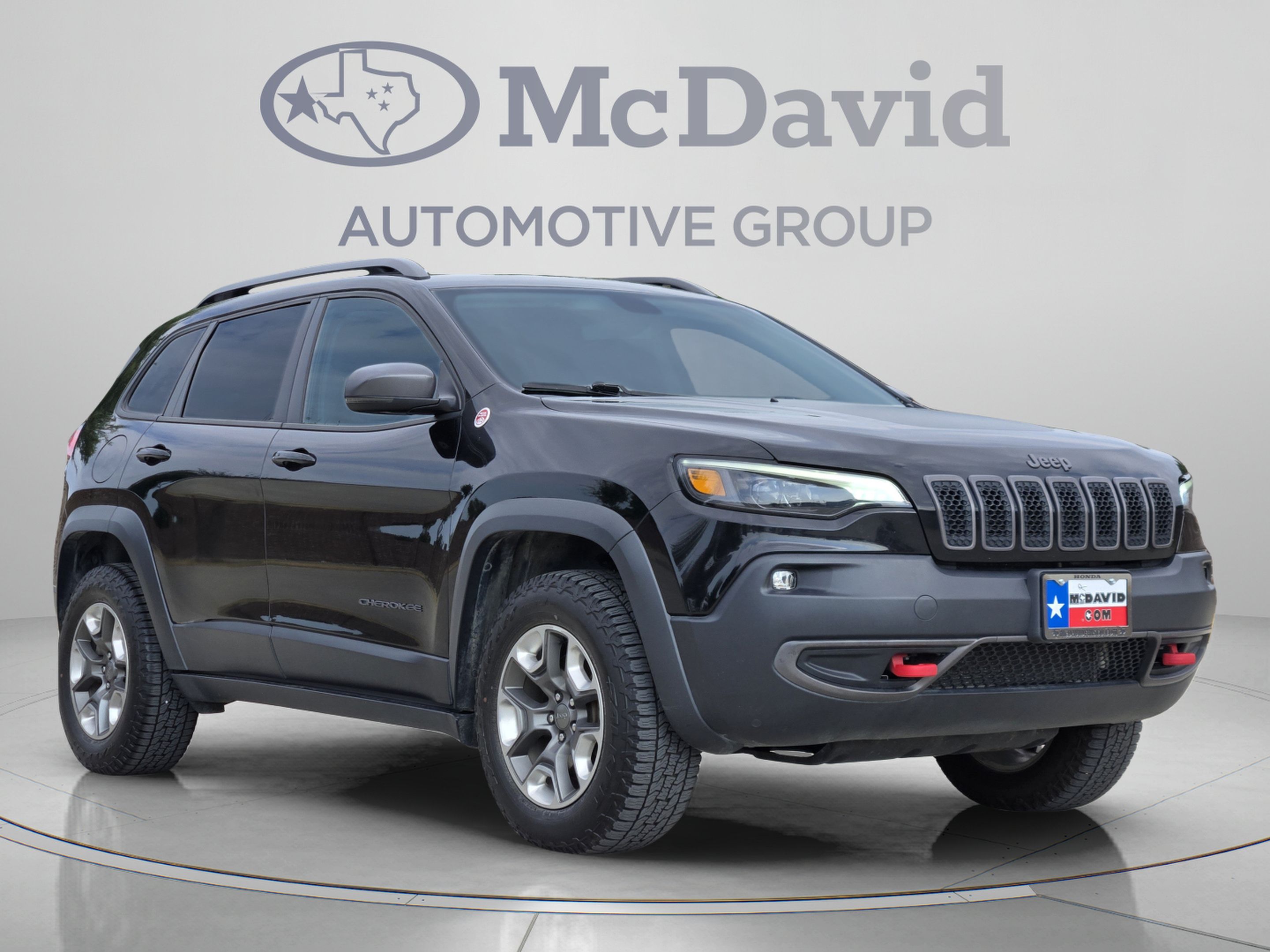 Used 2019 Jeep Cherokee Trailhawk AWD/4WD image 7