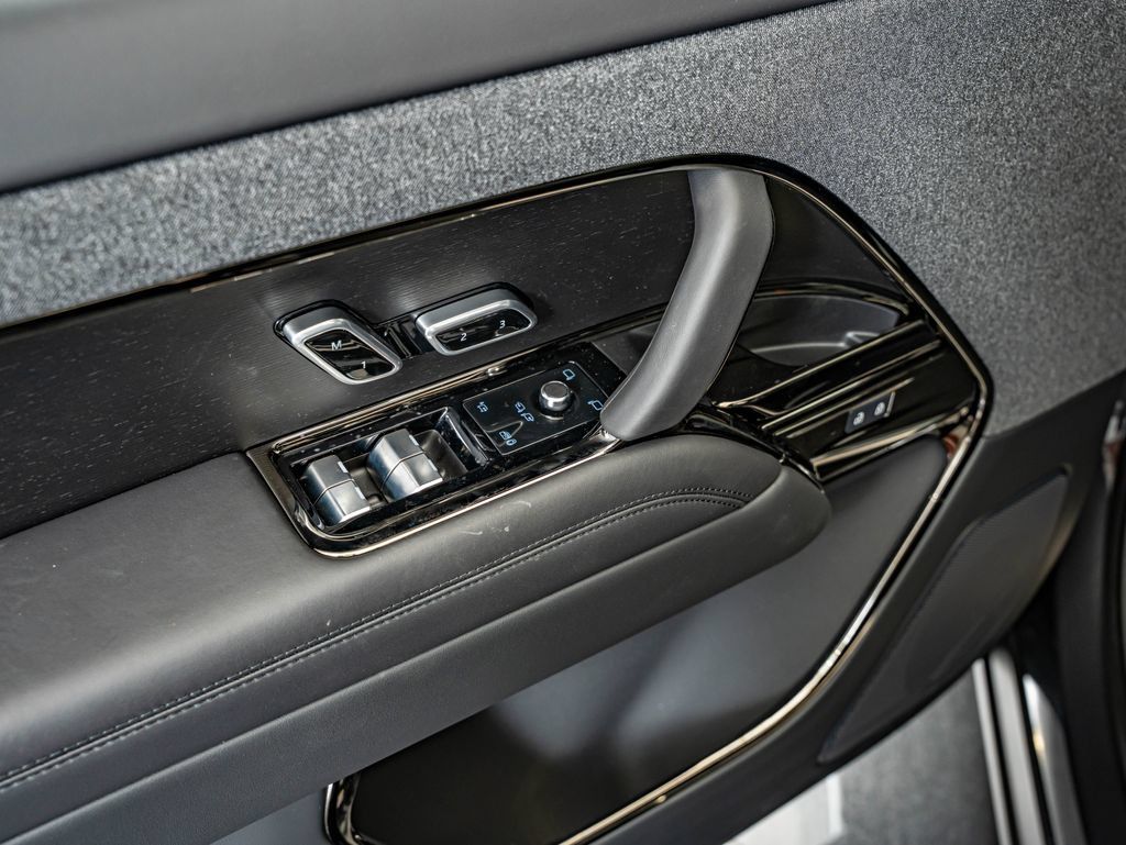 New 2026 Land Rover Range Rover Sport Dynamic SE AWD/4WD image 18
