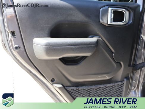 Used 2023 Jeep Wrangler Unlimited w/ Cold Weather Group AWD/4WD image 16