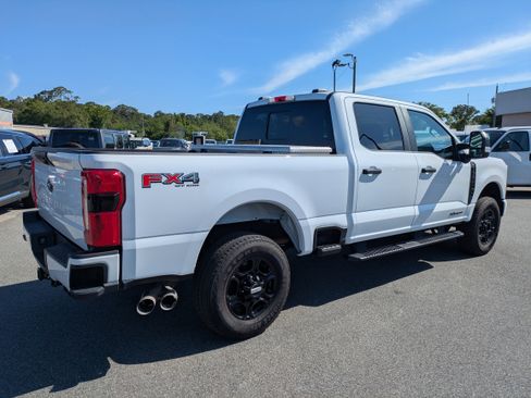Used 2024 Ford F250 XL w/ STX Appearance Package AWD/4WD image 4