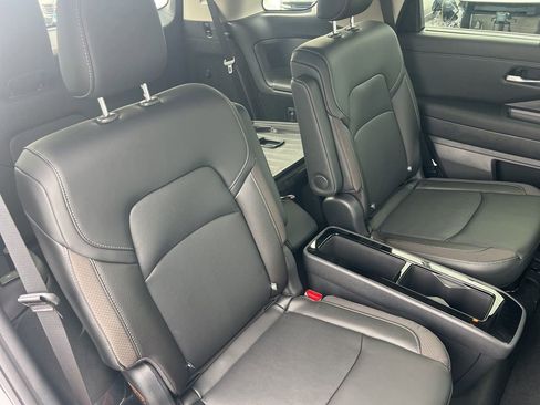 New 2026 Nissan Pathfinder SL image 41