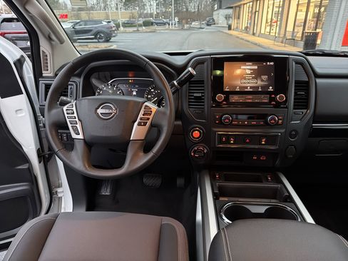 Used 2024 Nissan Titan SV w/ Accessory Utility Package image 21