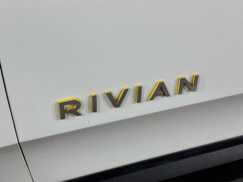 Used 2022 Rivian R1T Launch Edition AWD/4WD image 10