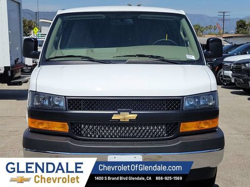 New 2026 Chevrolet Express 2500 Extended w/ Driver Convenience Package RWD image 17
