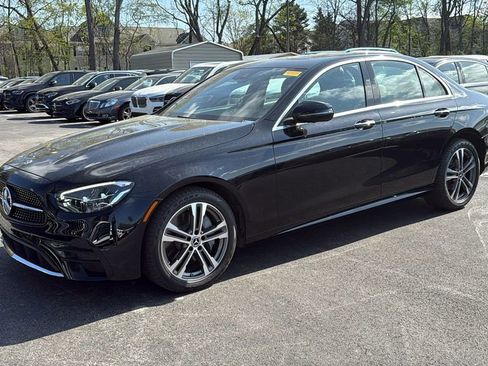 Certified 2023 Mercedes-Benz E 350 4MATIC Sedan w/ Premium Package image 8