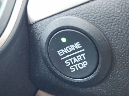 Used 2022 Ford Escape SE w/ SE Sport Appearance Package image 20