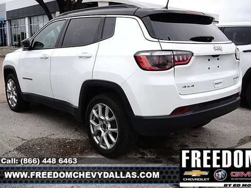 Used 2025 Jeep Compass Limited AWD/4WD image 5