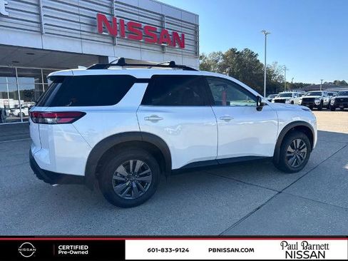 Certified 2025 Nissan Pathfinder SV w/ SV Premium Package image 11