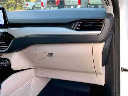 Used 2021 Ford Escape SEL image 18