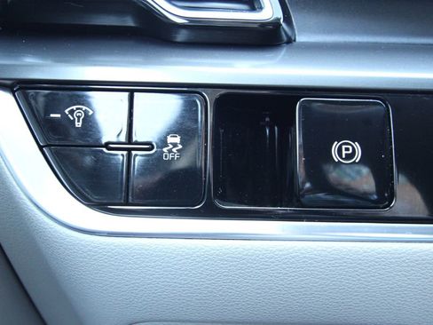 Used 2024 Kia Sportage EX image 22