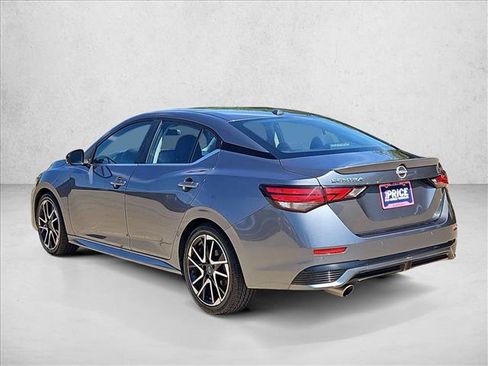 Used 2025 Nissan Sentra SR FWD image 8