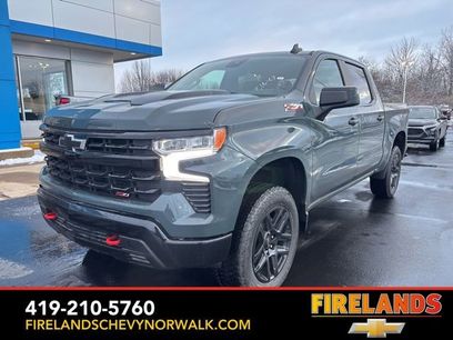 New 2026 Chevrolet Silverado 1500 LT Trail Boss w/ LPO, Dark Essentials Package