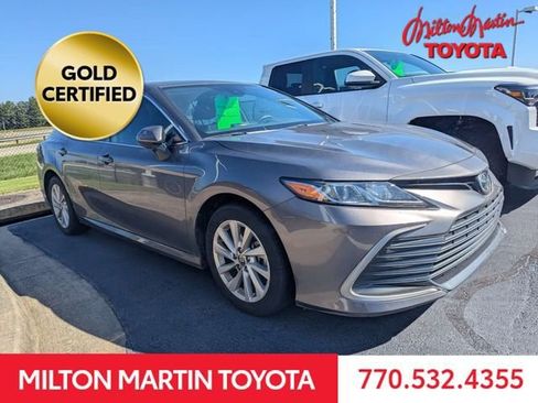 Used 2023 Toyota Camry LE FWD image 1