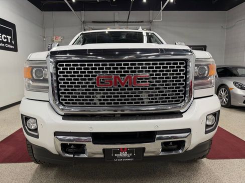 Used 2016 GMC Sierra 3500 Denali w/ Duramax Plus Package image 7