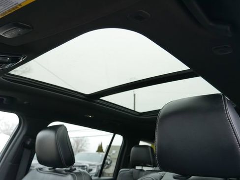 Used 2023 Jeep Grand Cherokee L Overland image 17