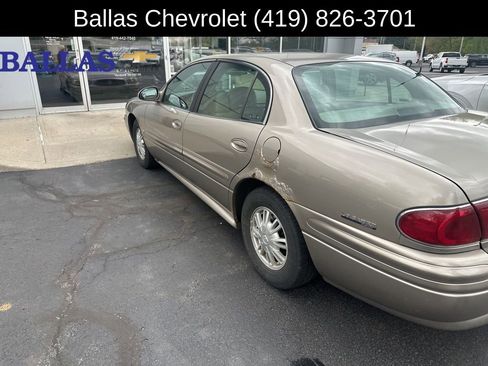 Used 2002 Buick Le Sabre Custom w/ Prestige Pkg FWD image 2