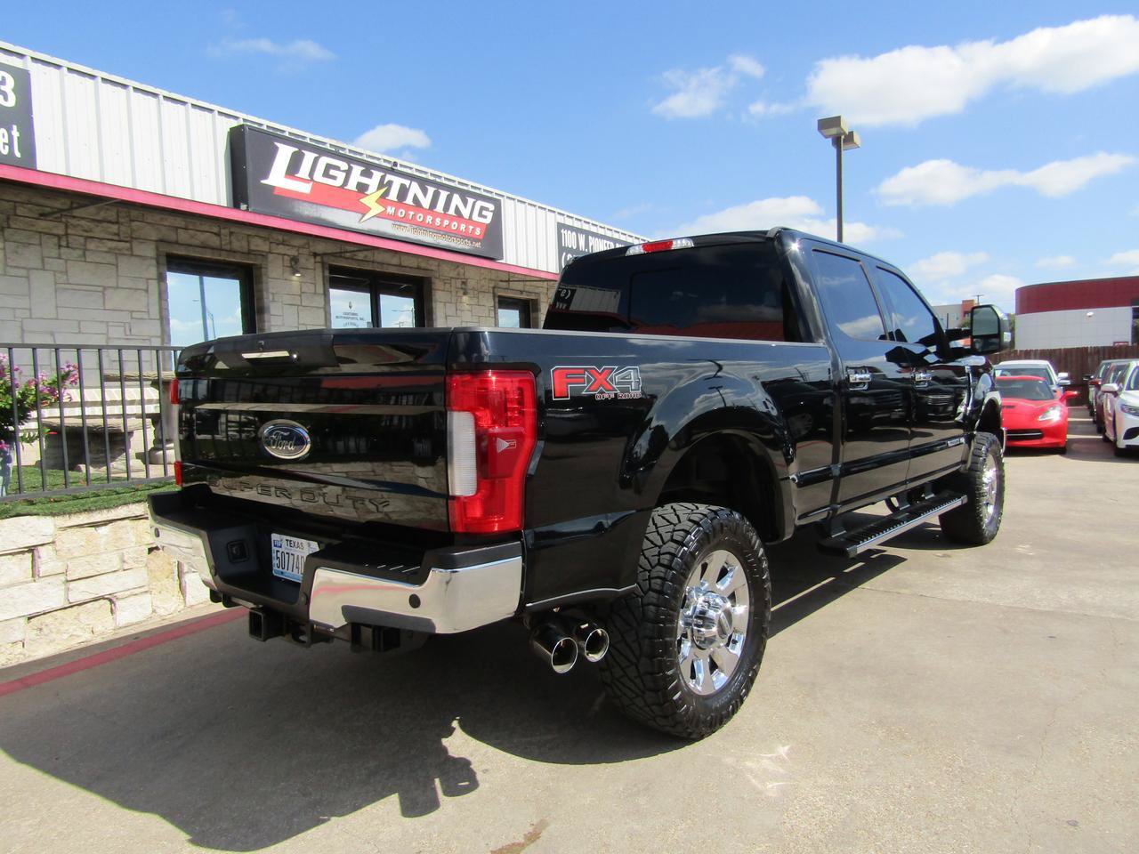 Used 2017 Ford F250 Lariat w/ Lariat Ultimate Package AWD/4WD image 4