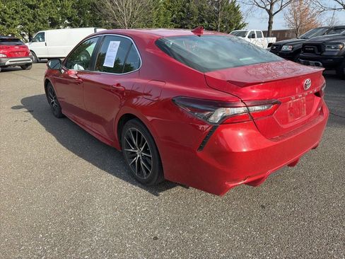Used 2021 Toyota Camry SE image 5