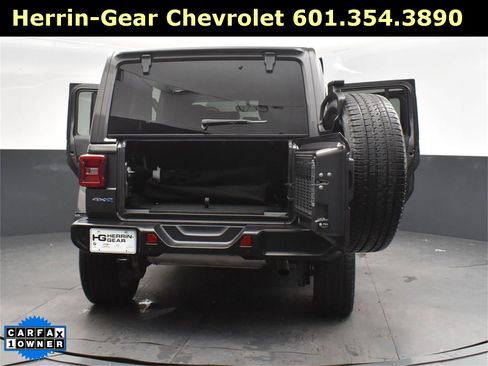 Used 2021 Jeep Wrangler Unlimited Sahara w/ Cold Weather Group image 54