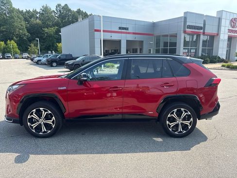 Used 2023 Toyota RAV4 XSE w/ Weather Package AWD/4WD image 4