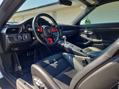 Used 2019 Porsche 911 Turbo S AWD/4WD image 4