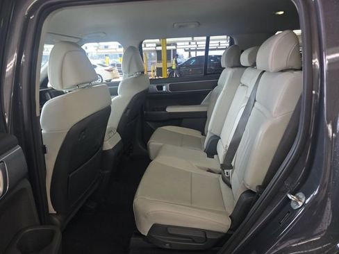 Used 2025 Hyundai Santa Fe SEL image 8