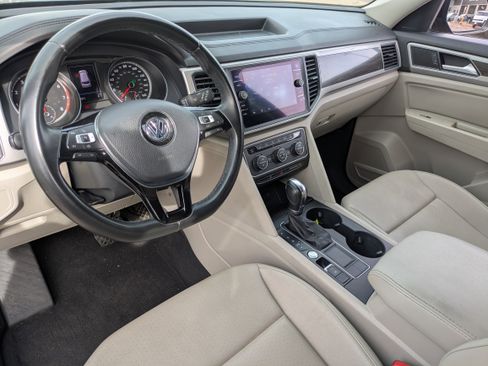Used 2019 Volkswagen Atlas SE w/ Towing Package image 20