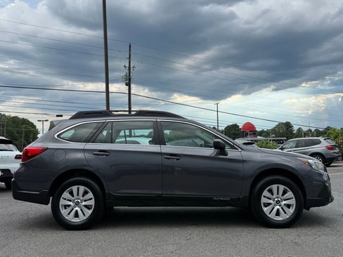 Used 2019 Subaru Outback 2.5i image 6