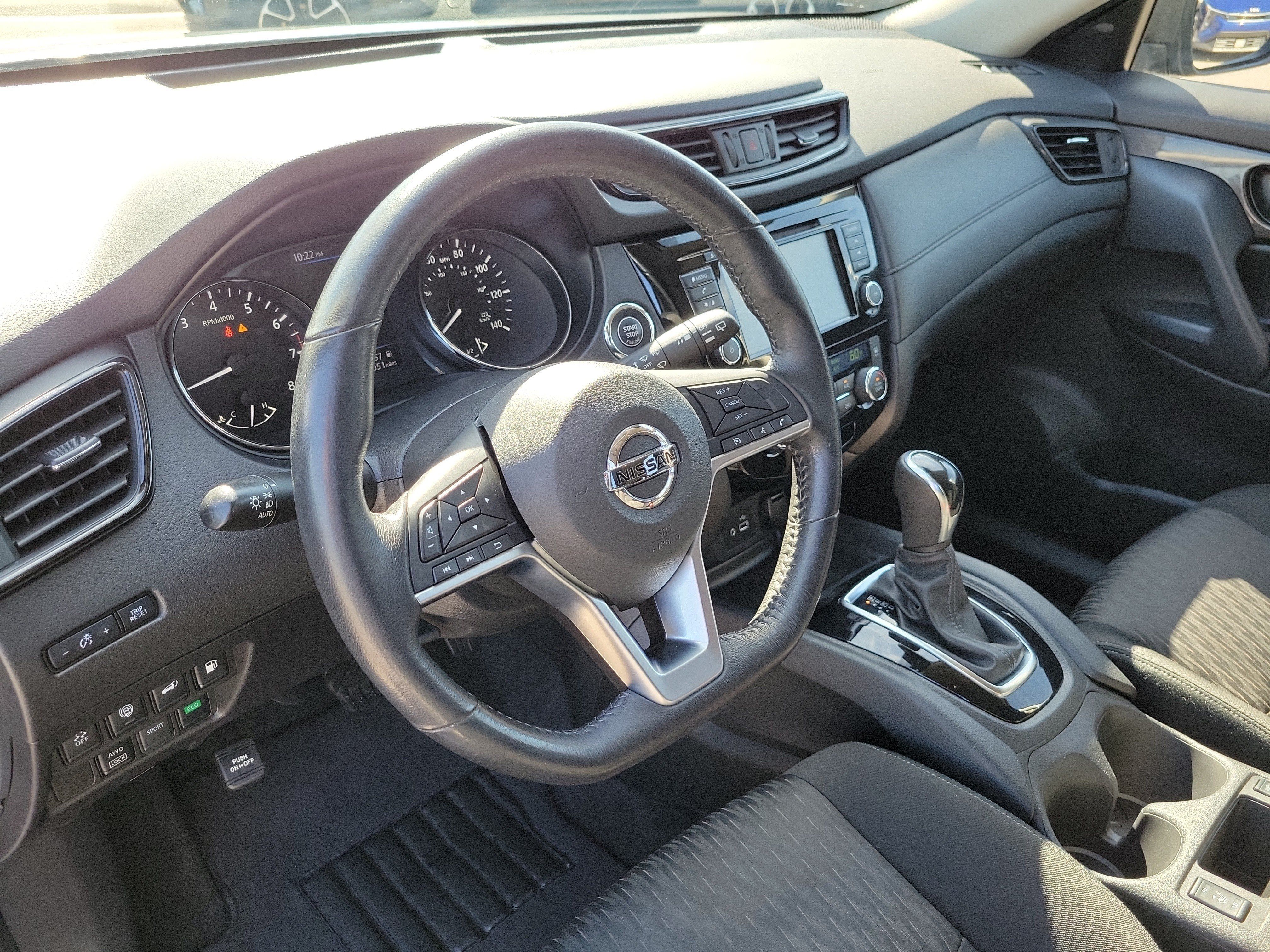 Used 2019 Nissan Rogue SV AWD/4WD image 22
