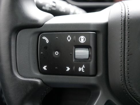 Used 2024 Land Rover Defender 130 X image 31